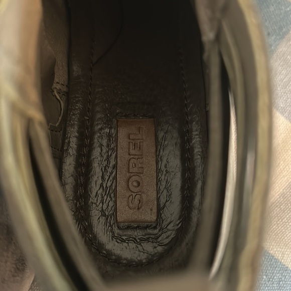 Sorel boots like new - Picture 5 of 6